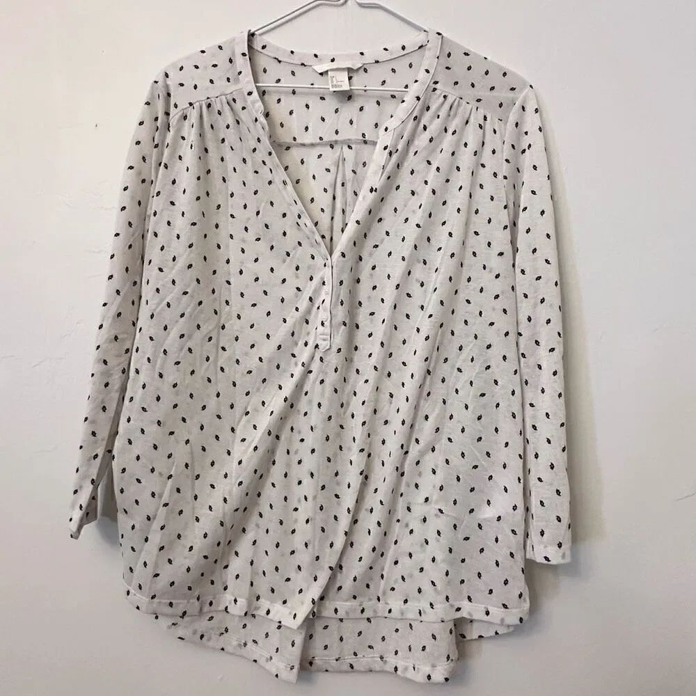 H&M Womens Blouse Top Leaf Pattern Long Sleve V Neck Pullover White Black Large